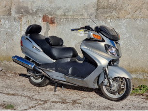 Suzuki skywave 650