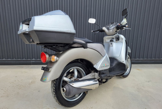 APRILIA SCARABEO 200