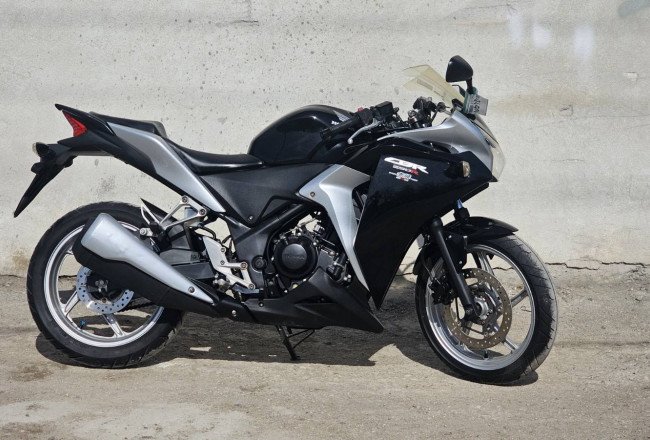 HONDA CBR 250